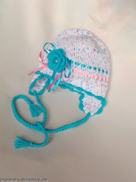 جدید -- مجموعه دست بافتنی -جدیدترین مدلهای کلاه بافتنی بچه گانه- کلاه و روسری که با گل crocheted تزئین شده است.
