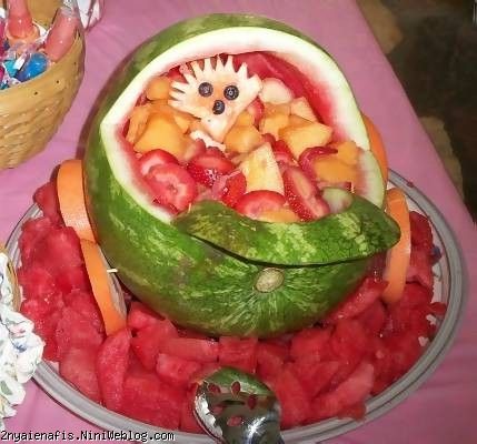  آموزش تزیین هندوانه شماره سه / کالسکه این ایده برای اوانایی که تازه بچه دار شدن یا میخوان بچه دار بشن خیلی جالبه...  هندونه سیسمونی  watermelon baby carriage