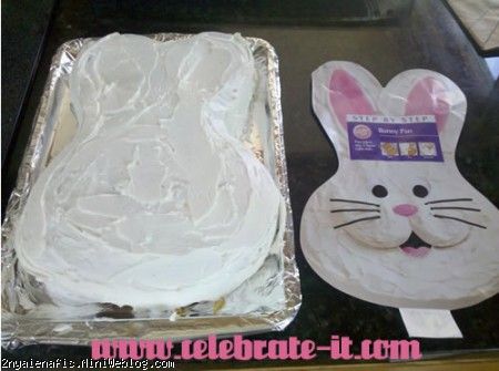   آموزش تزیین کیک خرگوشی Easter Bunny Cake Frosting the easter bunny cake