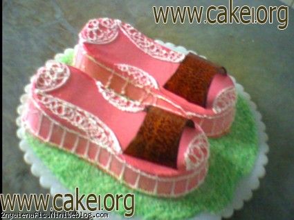 کیک جشن قدم کیک دمپایی 