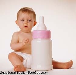 شیر مادر را این گونه نگهداری کنید! + معرفی گیاهی برای افزایش شیر مادر 