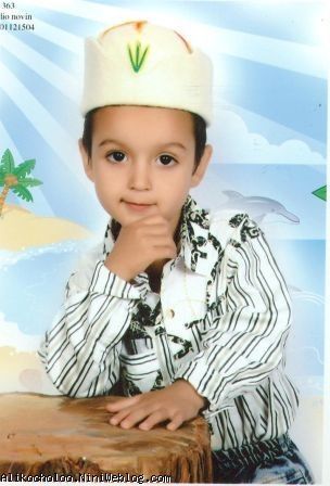 علی در سه سالگی