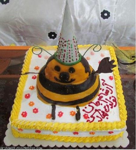 کیک تولد زنبوری