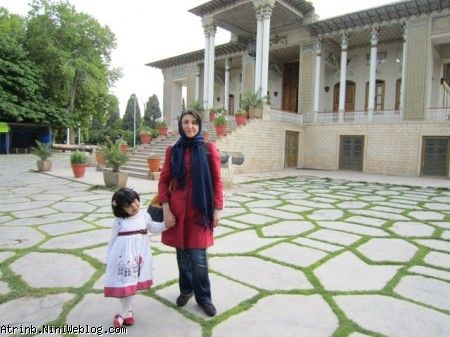 آترینا و مامانی