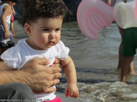 آيناز در 9 ماهگي كنار ساحل بندرعباس