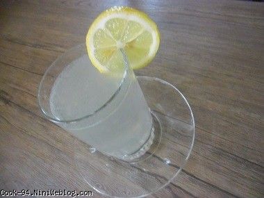 شربت با لیموی طبیعی