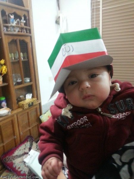 رهام با کلاه پرچم ایران