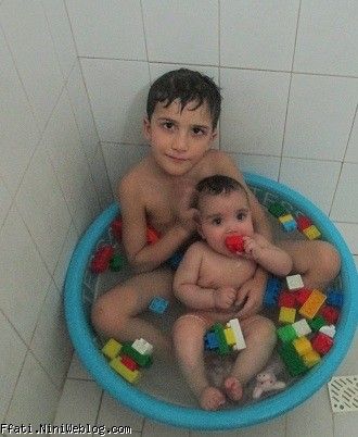 علی و ایدا در حمام