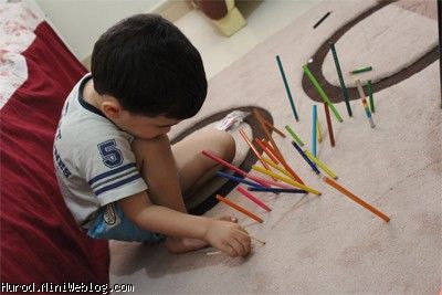 کار حلاق با مداد رنگی