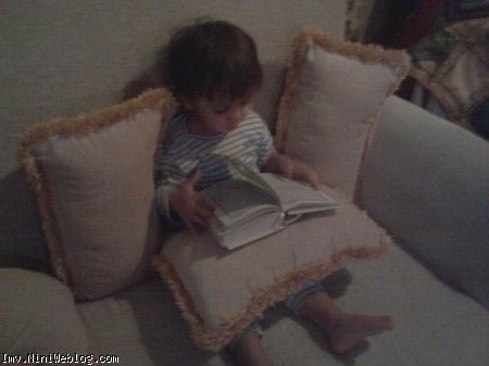 چقدر لذت داره دیدن قران خواندن پسرم