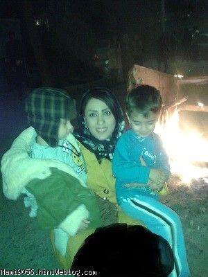 دو گل عزیزم بغل مامان فرزانه شب چارشنبه سوری
