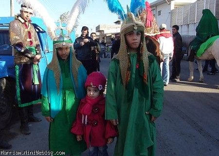 محیا با دو طفلان مسلم