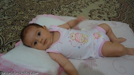 نارون 2 ماه و 26 روزه پنجشنبه 26 آبان 90