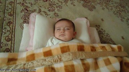 نارون 3 ماه و 18 روزه جمعه 18 آذر 90