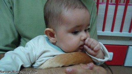 نارون 5 ماه و 5 روزه چهارشنبه 5 بهمن 1390