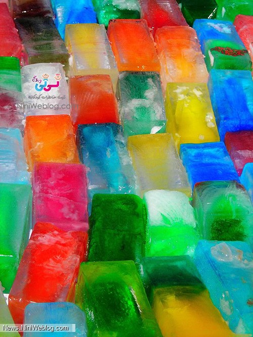 یخ بازی با یخ رنگی