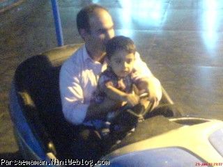 پارسا و بابا در ماشین سواری