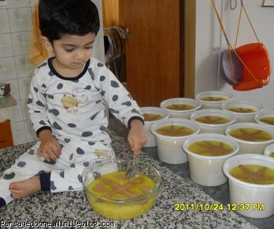 جوجوووووو و کاسه های شله زرد شله زرد پزون