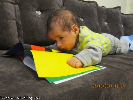 پسر خوشگلم در حال درس خواندن