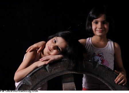 عکسای سنا و سونیای نازم دختر دایی پرنیا دو قلوهای ناز 