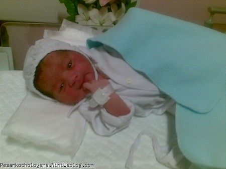 عکس اولین ساعت تولد پسرم