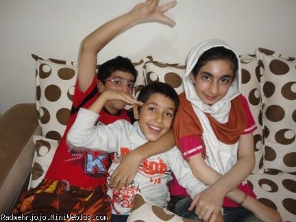رادمهر جوجو و فاطمه و  علی و محمد امین 