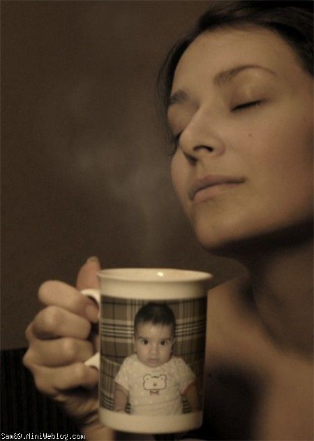 یک فنجان پر از مادرانه 