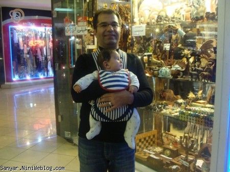 سانیار و باباش در مرکز خرید الماس شرق مشهد