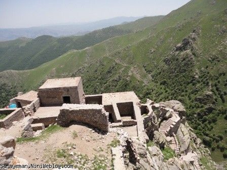 دورنمایی از قلعه زیبای بابک در استان آذربایجان شرقی
