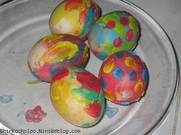 تخم مرغ رنگی کار شهراد وقتی دو ساله بود