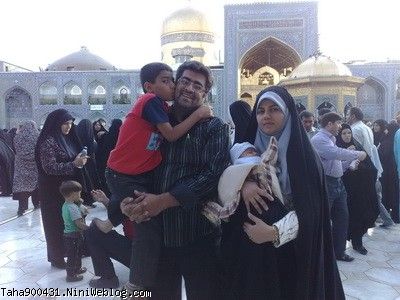 اینم خانواده محمد طه در سفر اولش به مشهد تو 2ماهگی 