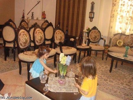 وقتی ایلیا و ویانا در خانه جدید بابایی با وسایل خانه مامانی خاله بازی میکنند