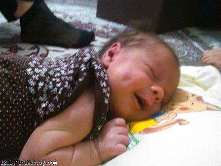اولین باری که دمر خوابیدی و خندیدی