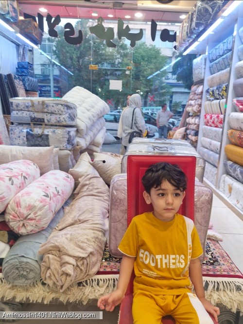 عکاسی حتی در پارچه فروشی: