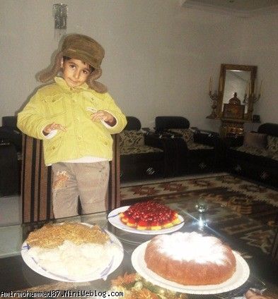 پسرک شکموی مامانی 