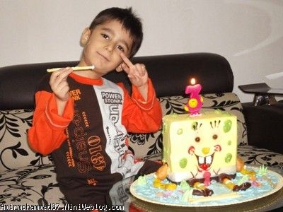 امیرمحمد و کیک باب اسفنجی 