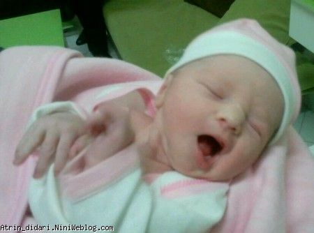 اینجا هم جیگرم مامان، معلومه با راه طولانی که آمدی اساسی گشنه ای