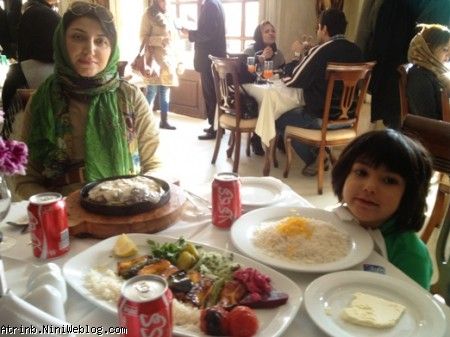 آترینا و مامانی
