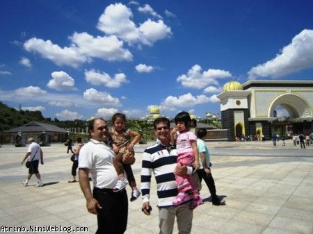 آترینا و باران
