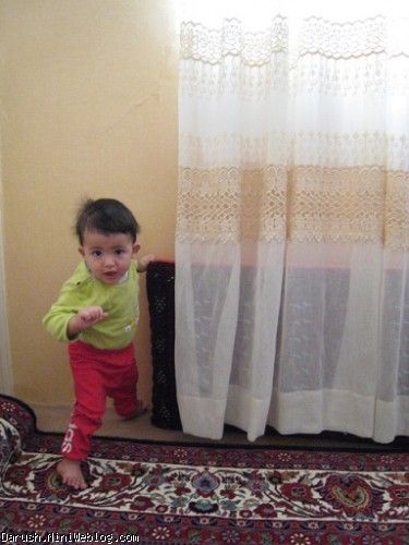 الان می افتم زمین یکی من وبگیره