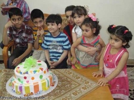 فرنيا و دوستاش