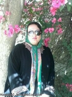 مامانیت در محوطه ی مجتمع مسکونی تون