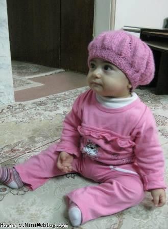 حسنا با کلاه صورتی