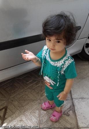 کار ددی رو در حال مطالع نشون میدی ، خط دوم شعر