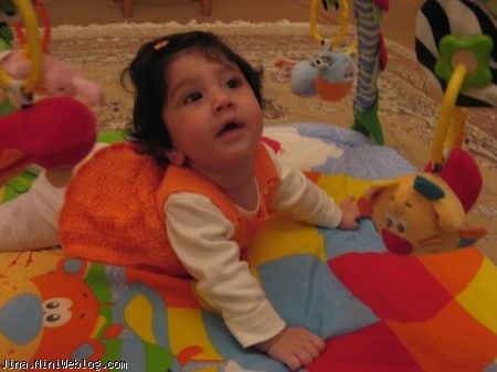 این هم عکس ژینا با سارافون بافت مامانی