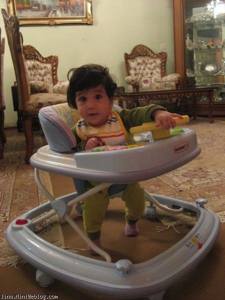 ژینا خانم سوار بر بنزش
