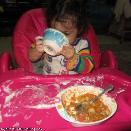 عکس بامزه از غذاخوردن ویانا