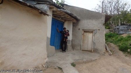درب ورودی خانه روستایی