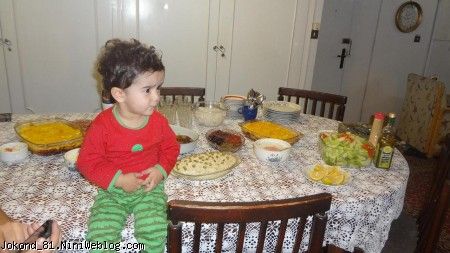 سام و میز شام یلدا