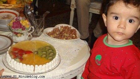سام و کیک 19 ماهگیش
